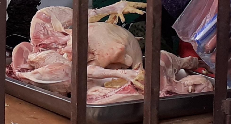 Paro de transportistas afecta la venta de la carne de pollo en Huancavelica