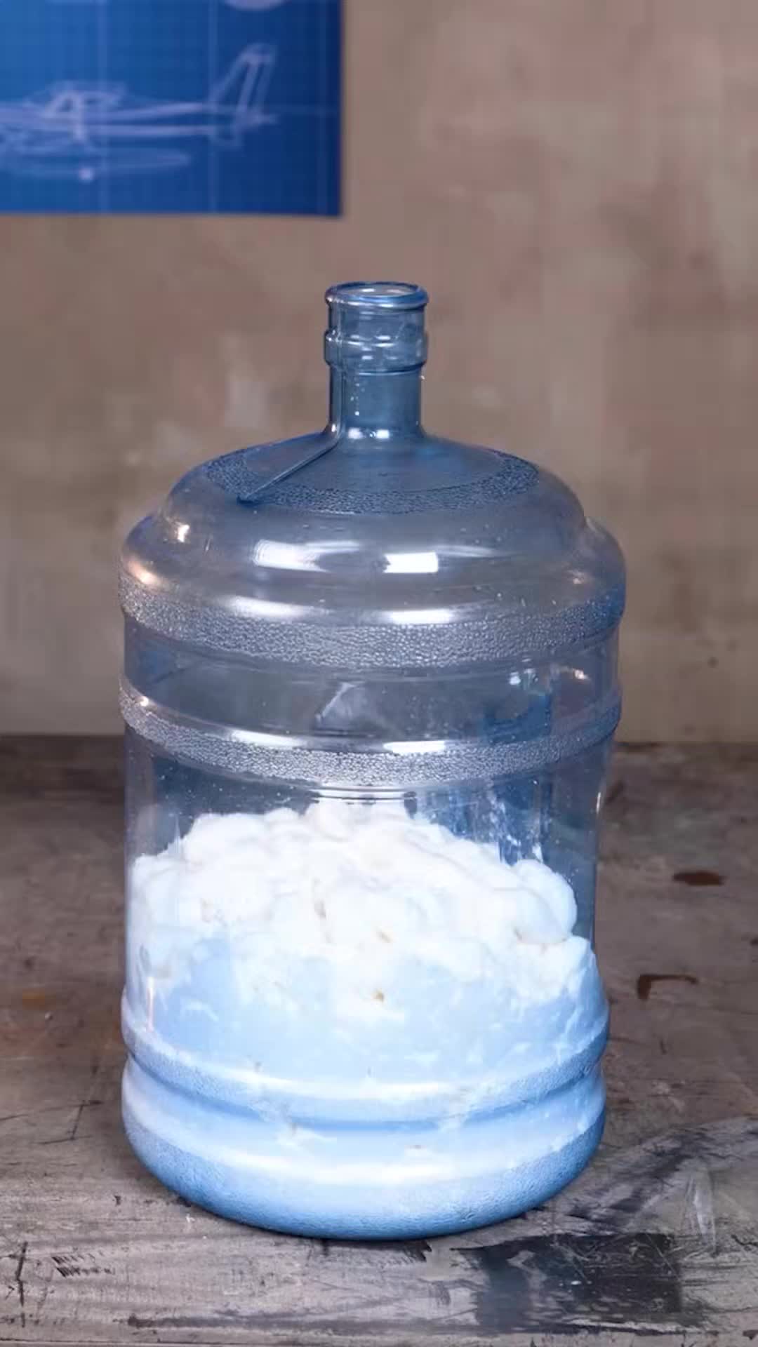 @ideasen5minutos-¡Un-hidroavion-unico-hecho-con-barriles-de-plastico-y.jpeg