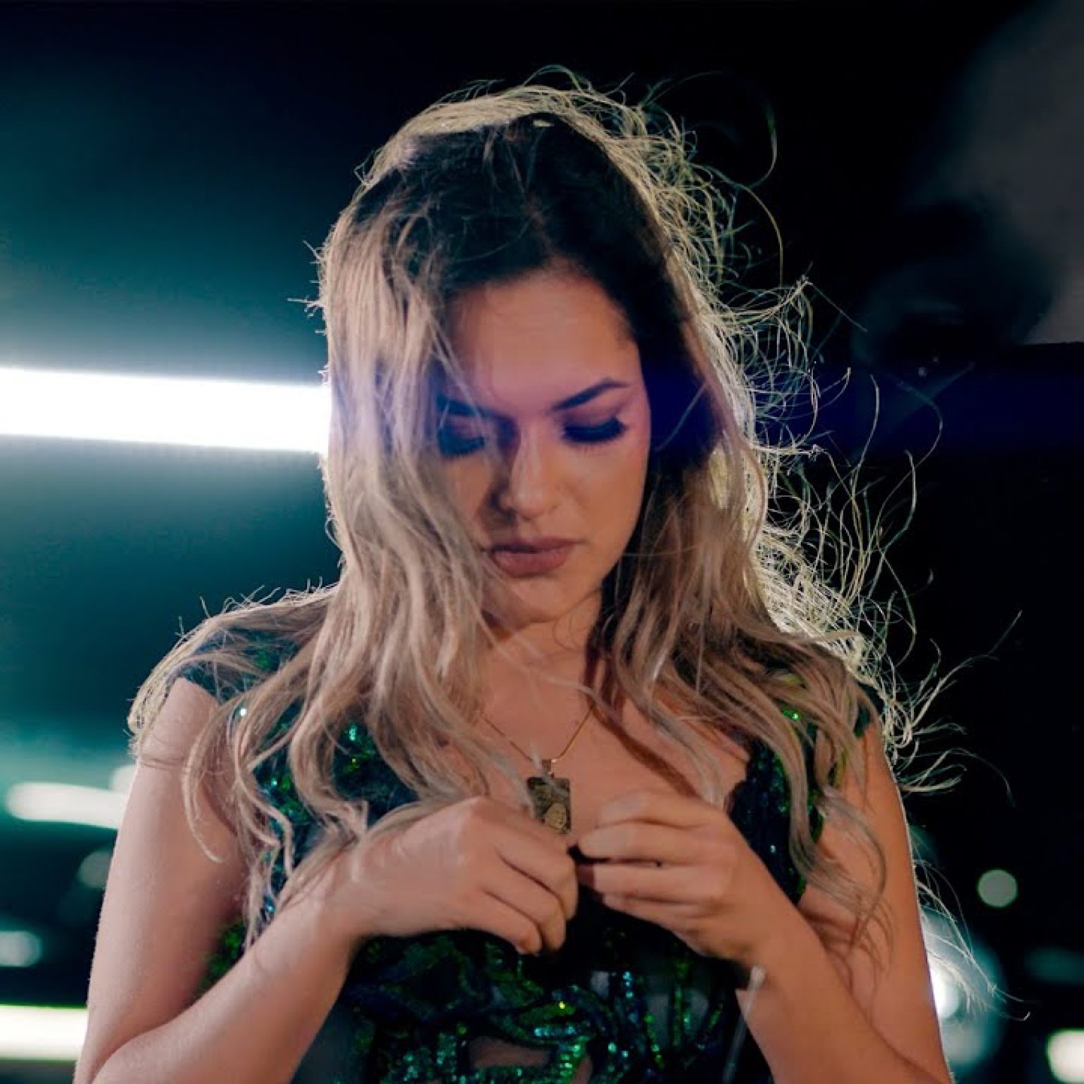 Corazón Serrano - Olvídame (Video Oficial)