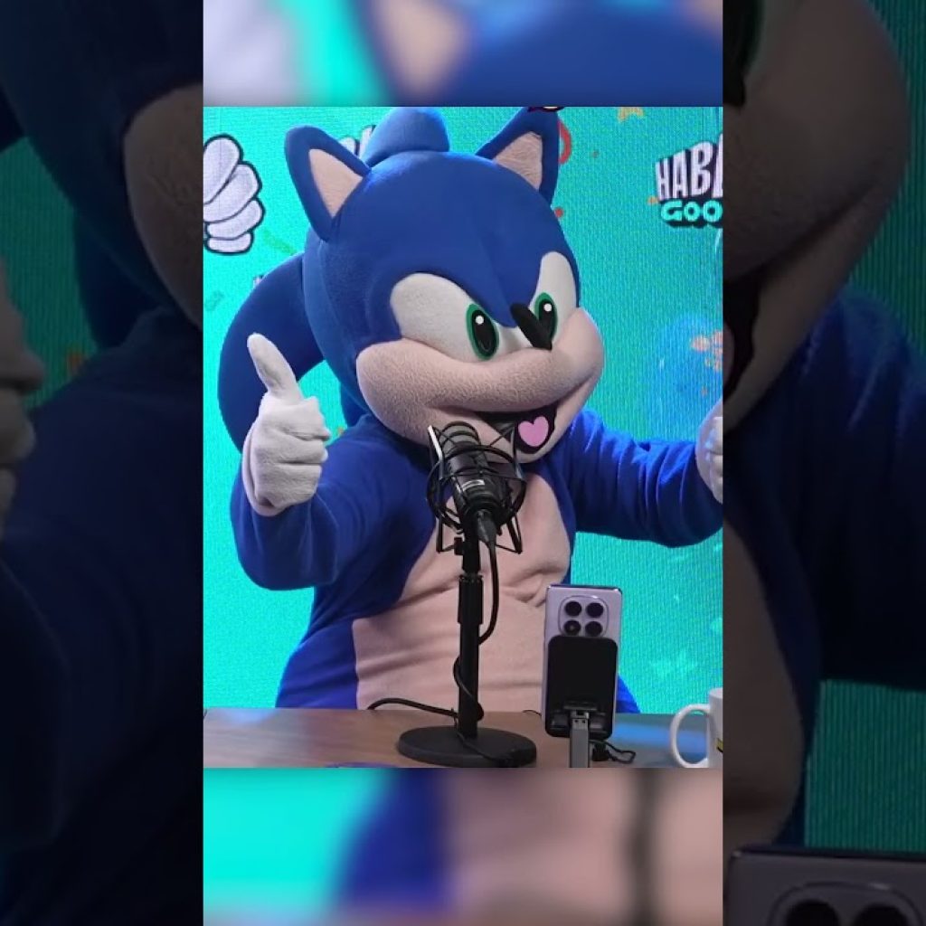 ¿Curwen se viste de Sonic solo por el show? 🤑 #sonic #curwen #hablagood #brutalidadpolitica #fyp