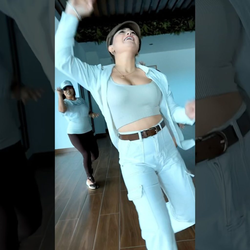 Queremos verte bailar este temazo 🔥 #corazonserrano #musica #trend